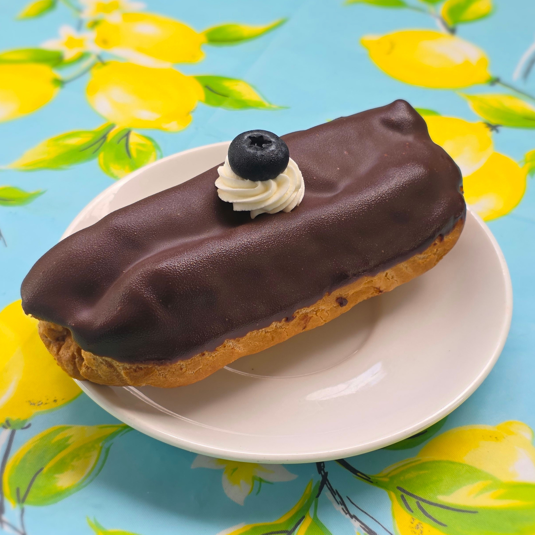 Classic Italian Eclairs