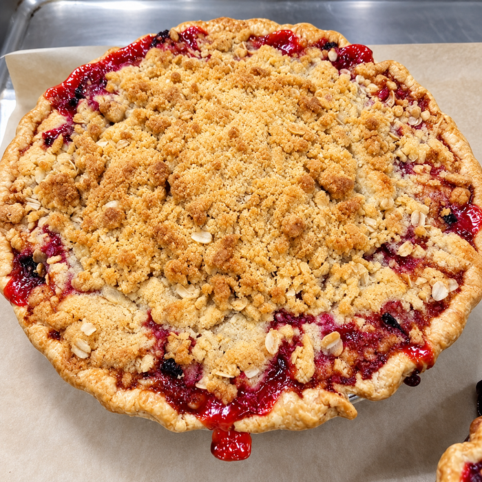 Strawberry Rhubarb Crumble Pie